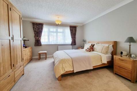 Bedroom 1: