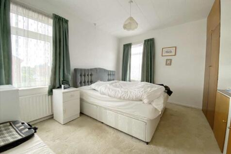 Bedroom 1: