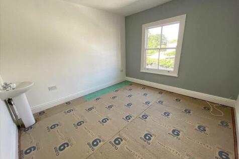 Bedroom 5:
