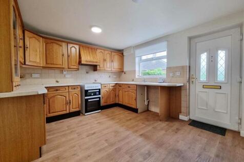 Kitchen: