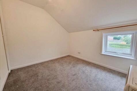 Bedroom 2: