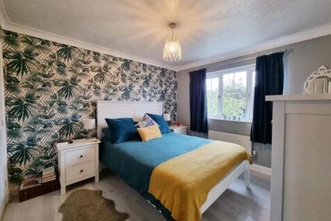 Bedroom 1: