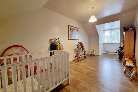 Bedroom 3: