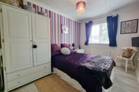 Bedroom 4: