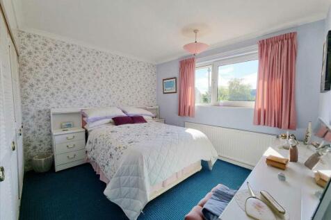Bedroom 1: