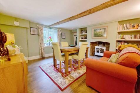 Dining Room: