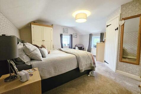 Bedroom 1: