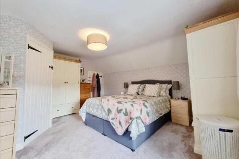 Bedroom 1:
