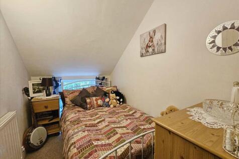 Bedroom 4:
