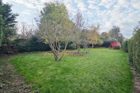 Rear Garden: