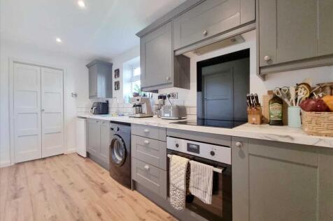 Kitchen: