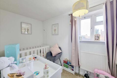 Bedroom 3: