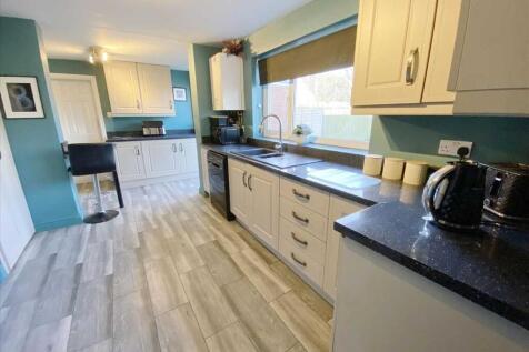 Kitchen: