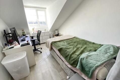 Bedroom 3: