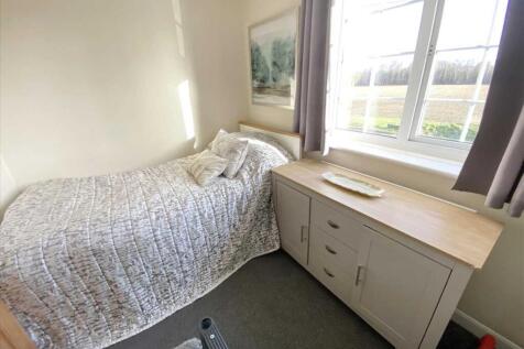 Bedroom 4: