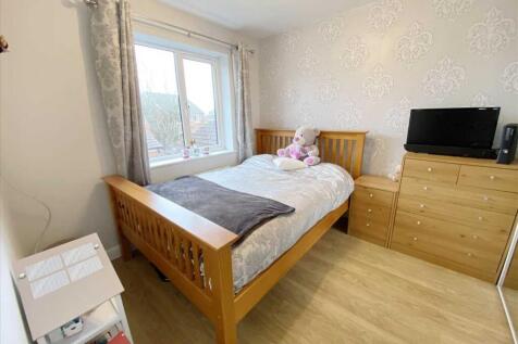 Bedroom 3: