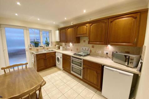 Dining Kitchen: