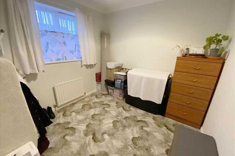 Bedroom 2: