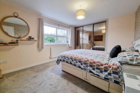 Bedroom 1: