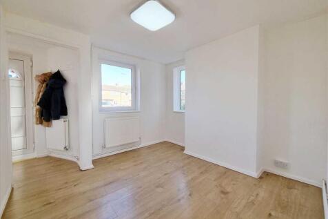 Dining Room: