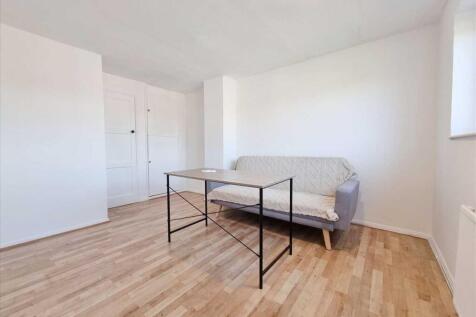 Bedroom 1: