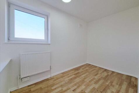 Bedroom 3: