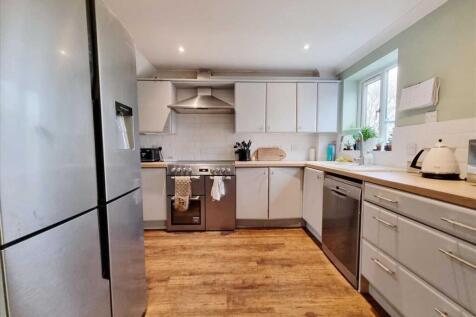Dining Kitchen:
