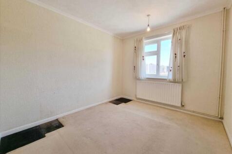 Bedroom 2: