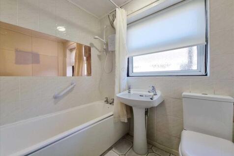Family Bathroom: