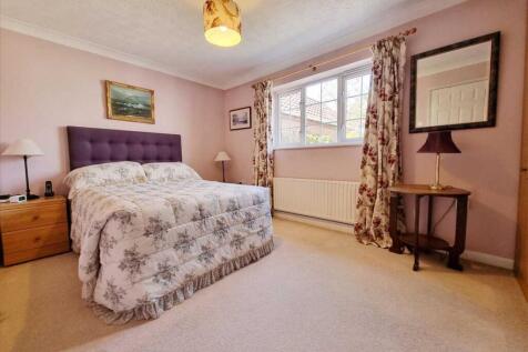 Bedroom 1: