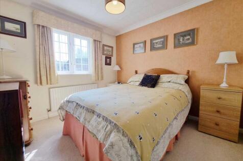Bedroom 2: