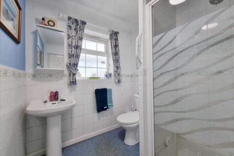 Shower Room: