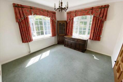 Dining Room: