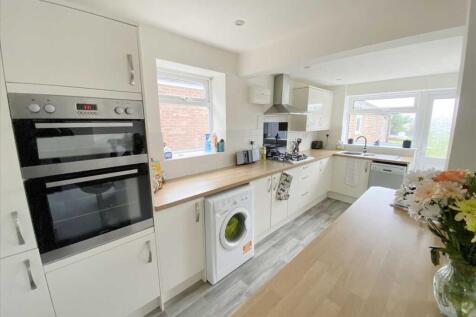 Breakfast Kitchen: