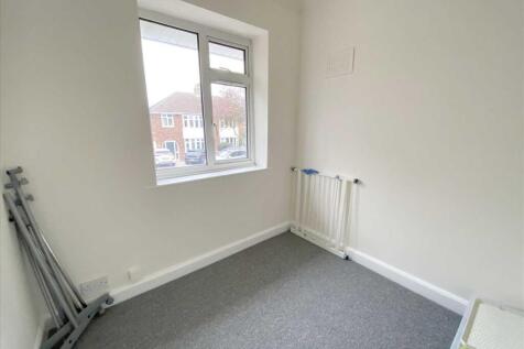 Bedroom 3: