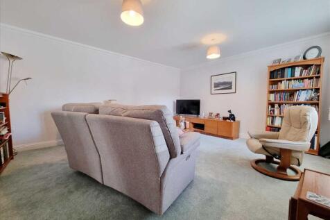 Living Room: