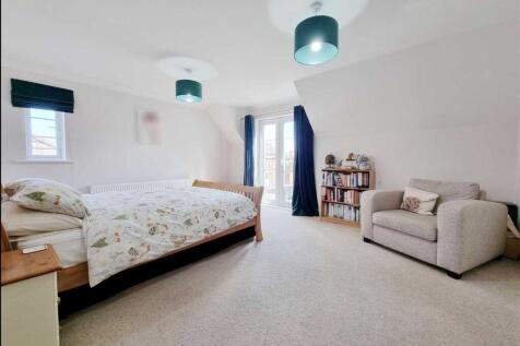 Bedroom 1: