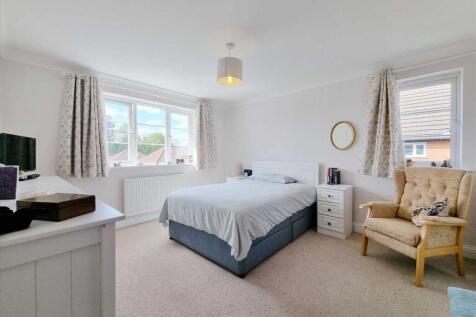 Bedroom 2: