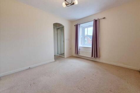 Bedroom 1: