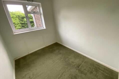 Bedroom 3: