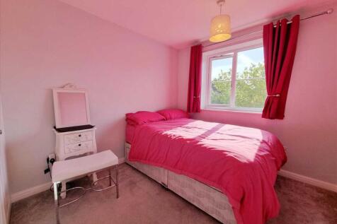 Bedroom 2:
