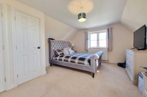 Bedroom 2: