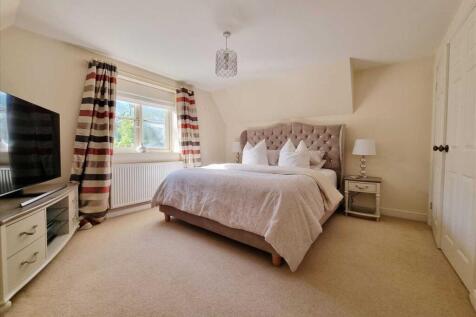 Bedroom 3: