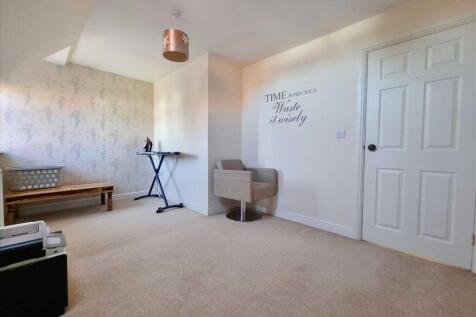 Bedroom 4:
