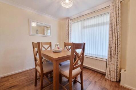 Dining Room:
