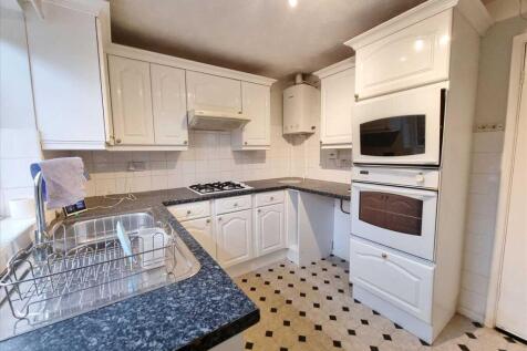 Kitchen: