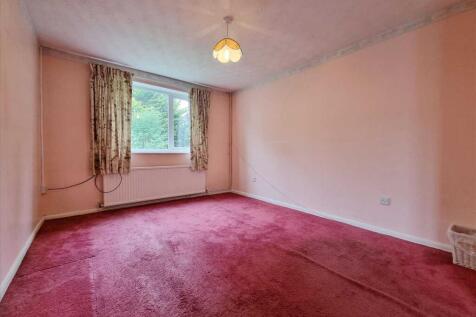 Bedroom 1: