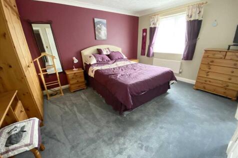 Bedroom 1: