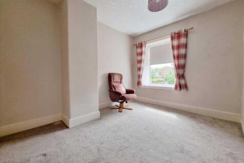 Bedroom 2: