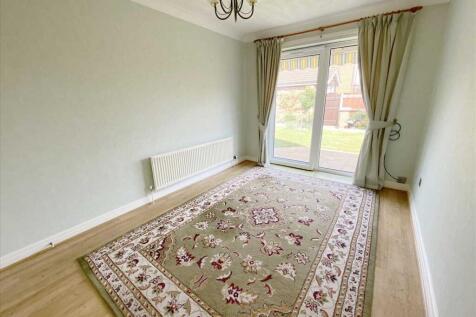 Dining Room: